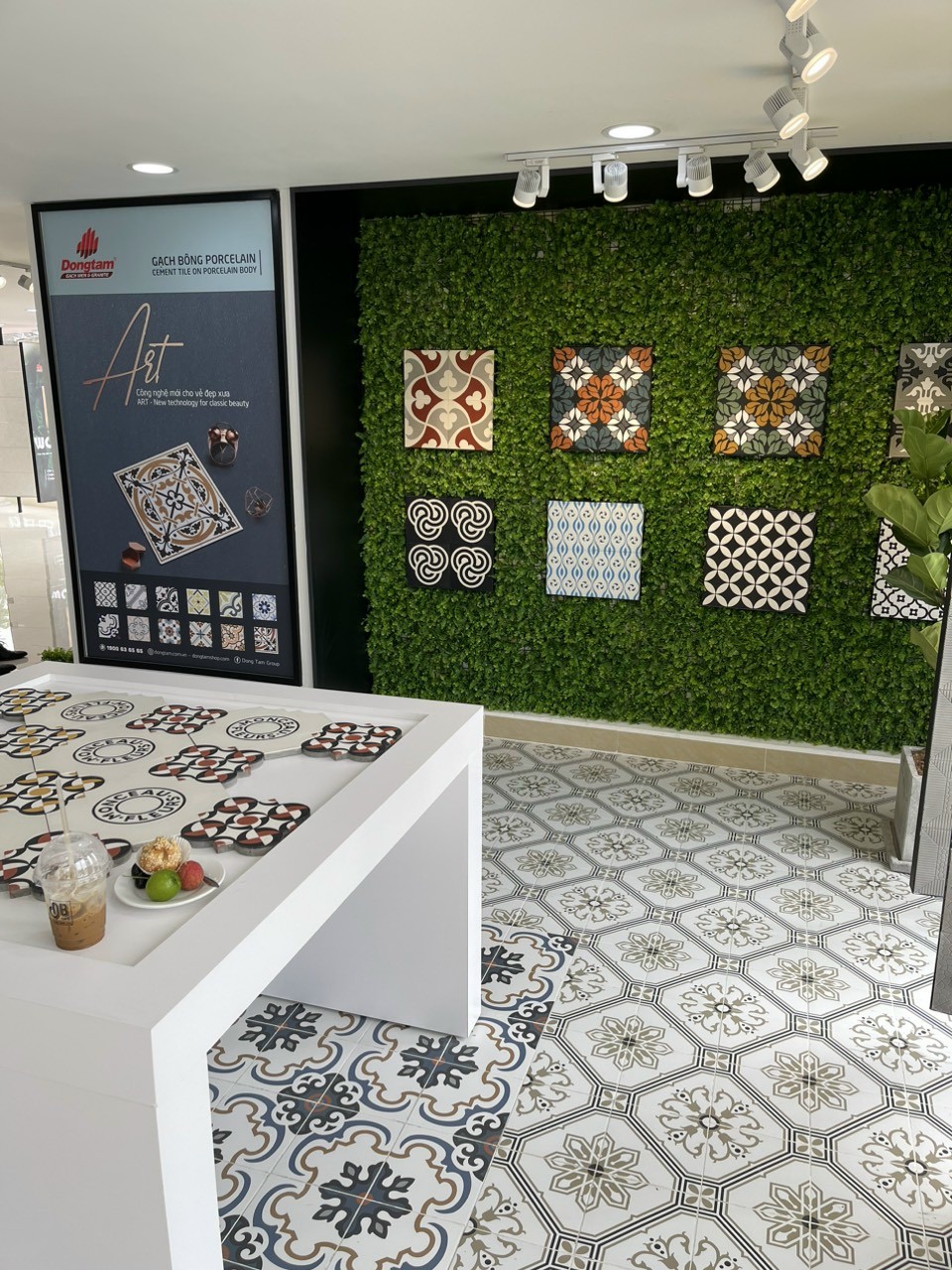 SHOWROOM GẠCH ĐỒNG TÂM TẠI BẾN LỨC TỈNH LONG AN