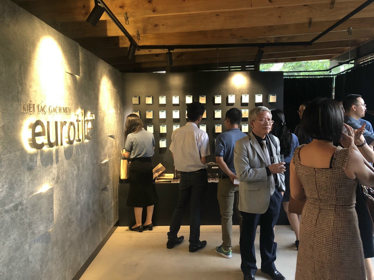 ĐẠI LÝ CẤP 1 GẠCH EUROTILE ( MỸ ĐỨC) TẠI THÀNH PHỐ HỒ CHÍ MINH