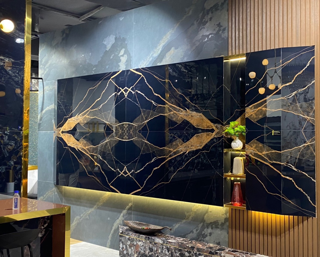 Gạch 800x1600 Ấn Độ Vân Đối Xứng Đen Vân Đá