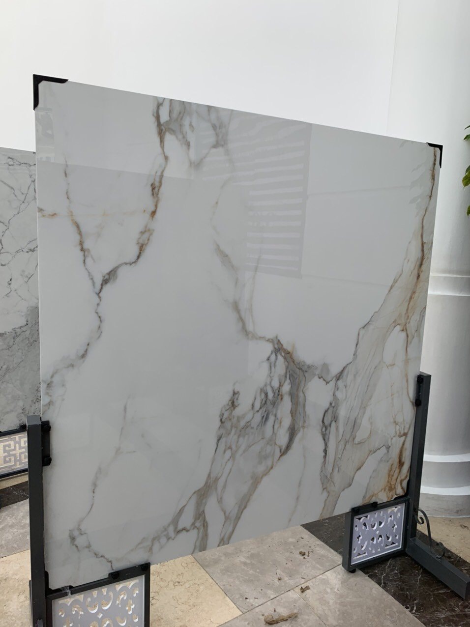 Gạch 1600x1600 Khổ Lớn