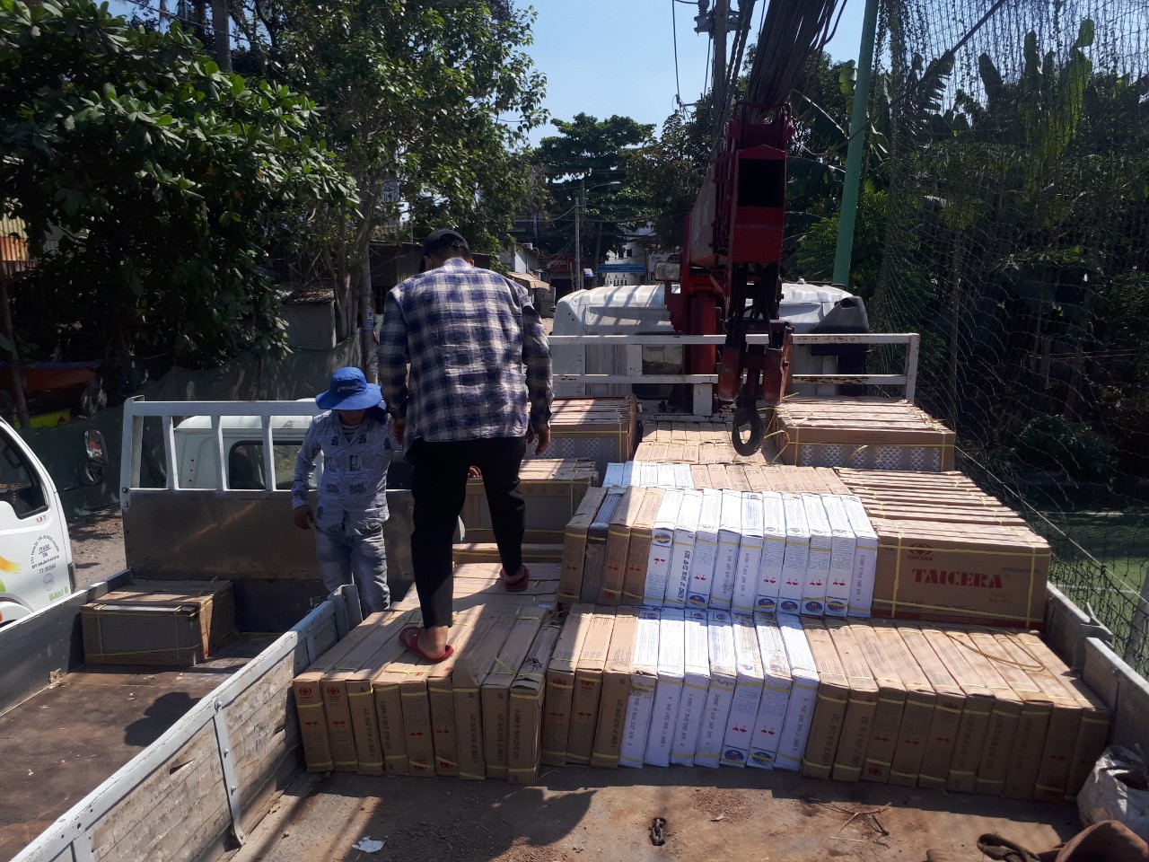 Sang xe giao tổng 500m gạch, P87762 150m, G63987 85m, G63938 275m.